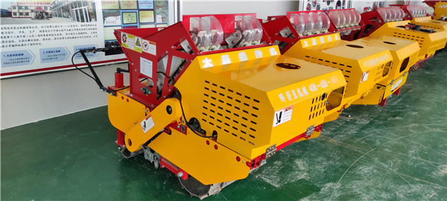 4行自走式蜜柚app污无限制观看版下载精量播种机 4行自走式蜜柚app污无限制观看版下载精量播种机